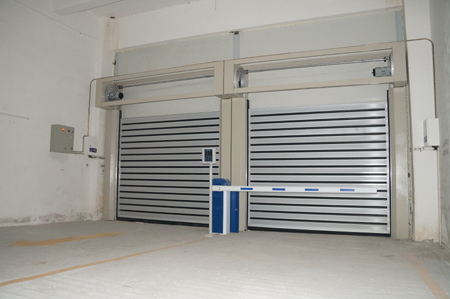 PVC快速門軟簾散發的氣味有沒有毒？